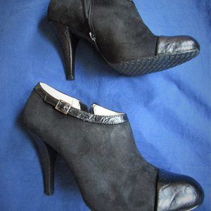 CALVIN KLEIN HIGH HEEL SUEDE BOOTIES w/LEATHER TRIM